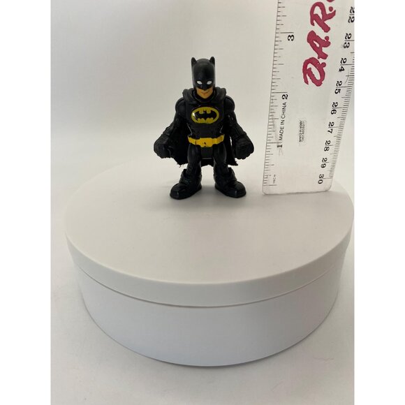 DC Super Friends Batman Figurine: Fisher-Price Imaginext Action Toy for Kids - Picture 2 of 8